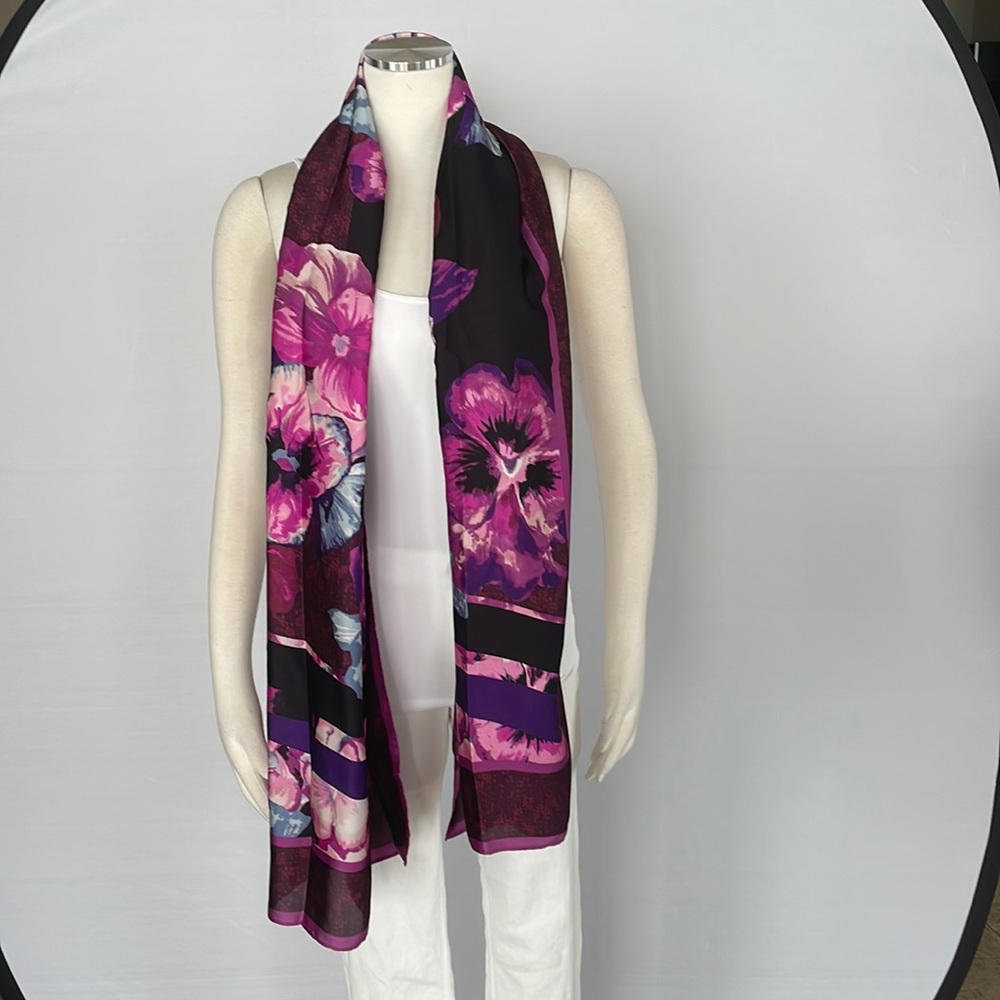 NWT WHBM Viola Oblong Scarf Cabernet - Picture 5 of 14